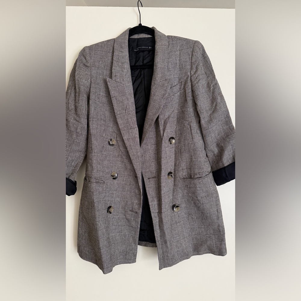 Zara Black and Gray Houndstooth Coat